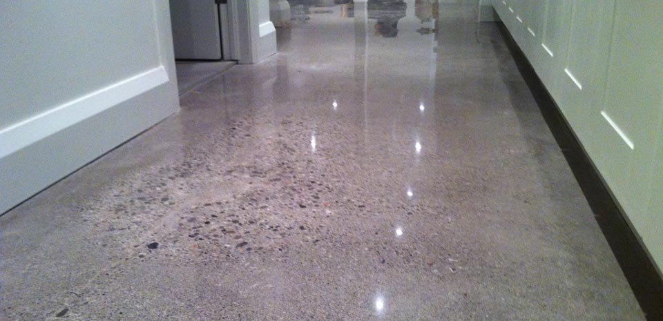 <strong>Residential basement concrete floors</strong>Restore your basement floors to a beautiful finish.